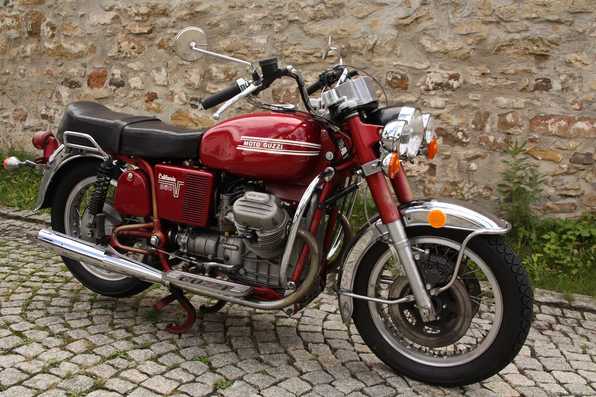 RETROMACHINES Moto Guzzi California 850V