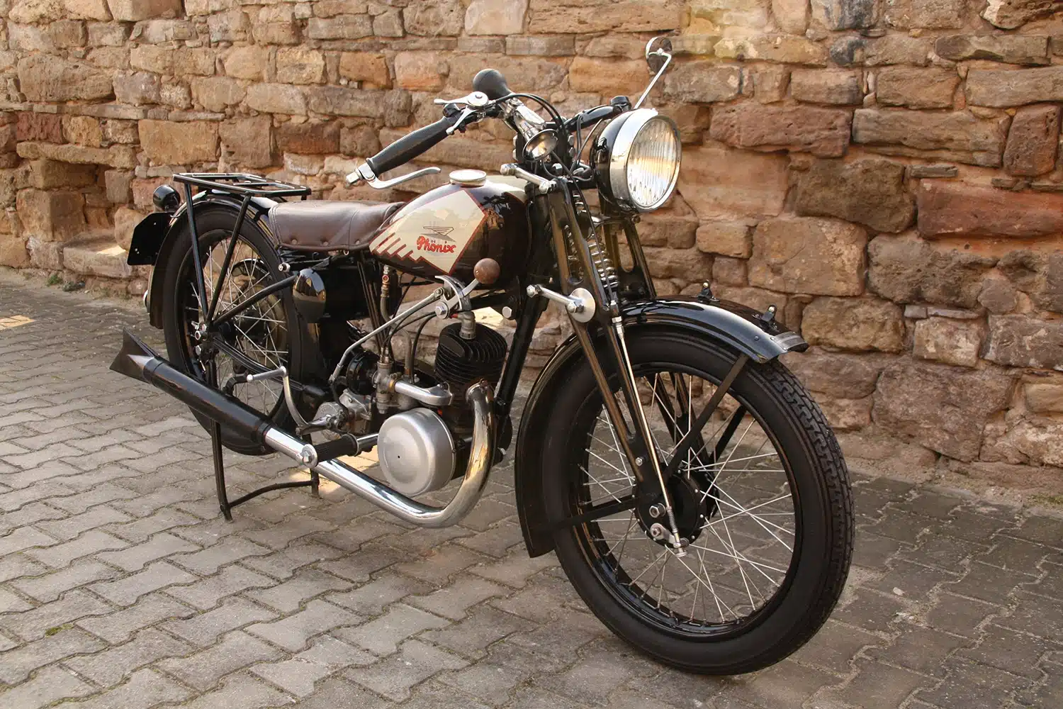 RETROMACHINES Phoenix Motorrad RETROMACHINES Phoenix Motorrad